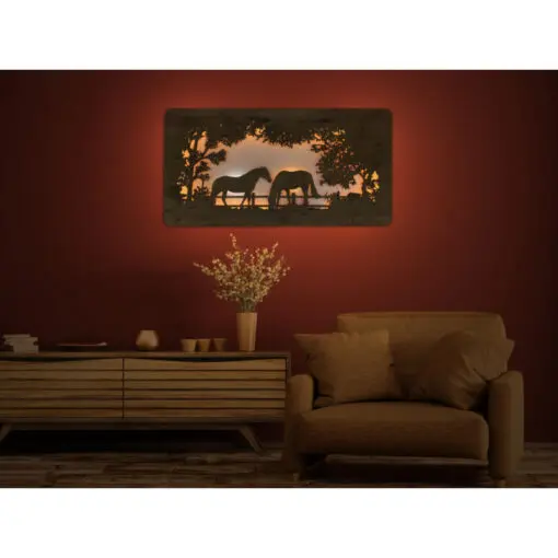 Das nach hinten offene LED-Wandbild beleuchtet die dahinterliegende Wand des Raumes und diese reflektiert das Licht ohne zu blenden.