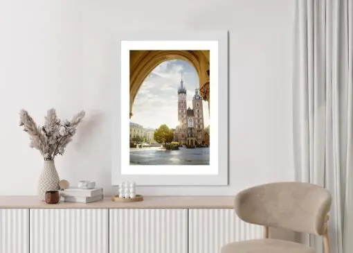 Poster Blick Von Der Tuchhalle Auf Die Marienkirche In Krakau