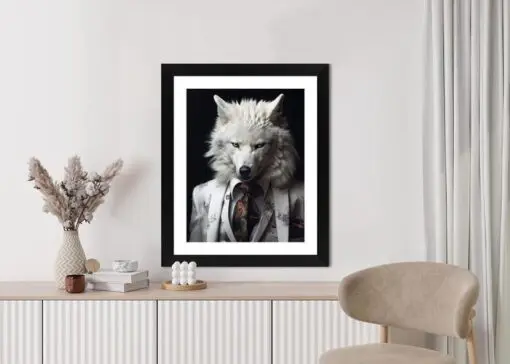 Poster Ein Weißer Wolf In Einem Silbernen Anzug