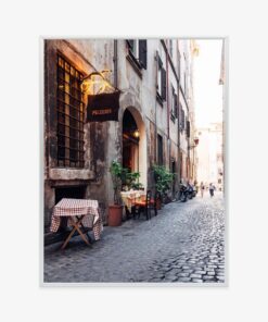 Poster Eine Stimmungsvolle Straße In Rom Mit Einem Café