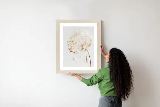 Poster Goldener Löwenzahn Auf Hellem Abstrakten Hintergrund