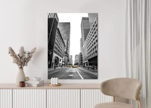 Poster Nyc Gelbe Taxis Auf Schwarz-Weißer Straße