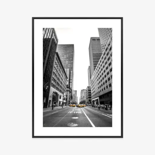 Poster Nyc Gelbe Taxis Auf Schwarz-Weißer Straße