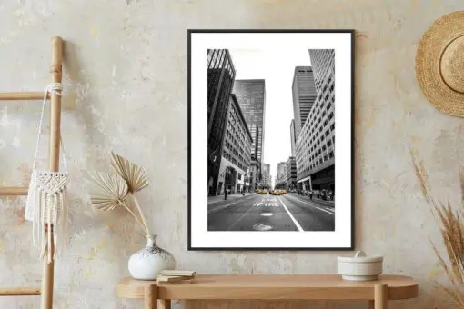 Poster Nyc Gelbe Taxis Auf Schwarz-Weißer Straße
