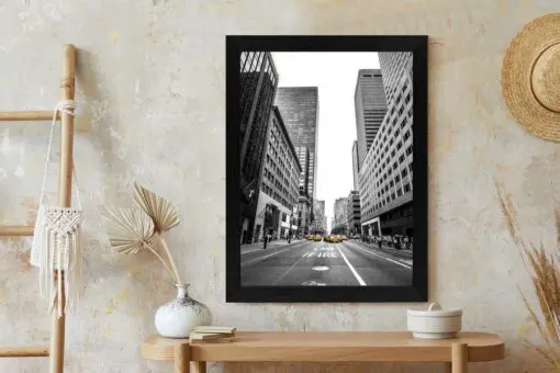 Poster Nyc Gelbe Taxis Auf Schwarz-Weißer Straße