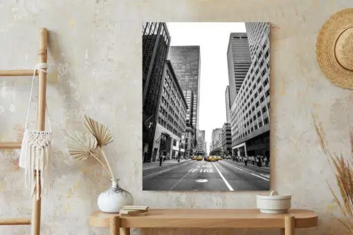 Poster Nyc Gelbe Taxis Auf Schwarz-Weißer Straße