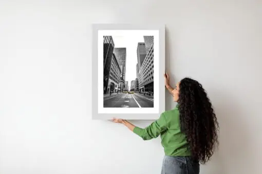 Poster Nyc Gelbe Taxis Auf Schwarz-Weißer Straße