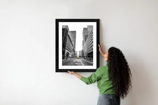 Poster Nyc Gelbe Taxis Auf Schwarz-Weißer Straße