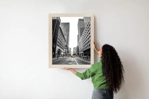 Poster Nyc Gelbe Taxis Auf Schwarz-Weißer Straße