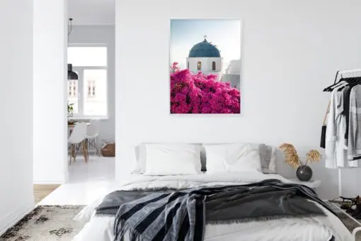 Poster Typische Santorini-Architektur Und Blühende Bougainvillea