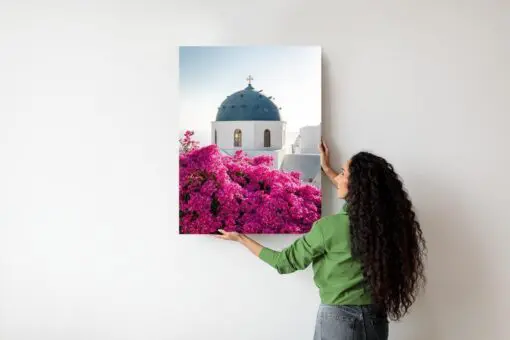 Poster Typische Santorini-Architektur Und Blühende Bougainvillea