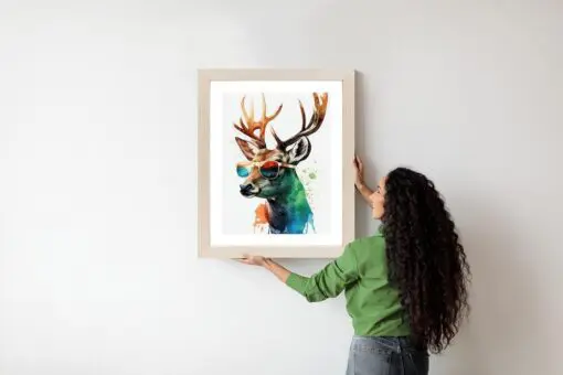 Poster Waldlichtungsstil – Hirsch Mit Sonnenbrille