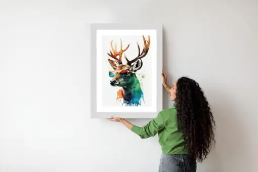 Poster Waldlichtungsstil – Hirsch Mit Sonnenbrille