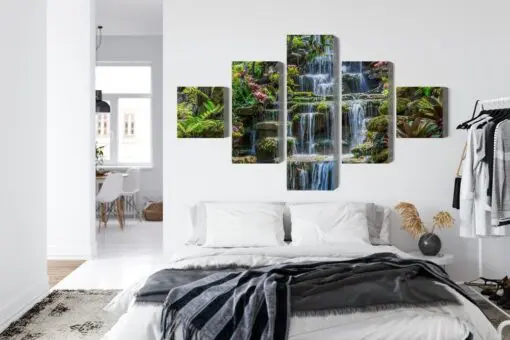Mehrteiliges Bild Thailändischer Wasserfall