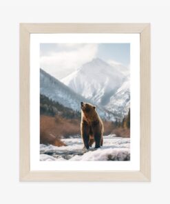 Poster Grizzlybär Vor Einer Schneebedeckten Bergkette